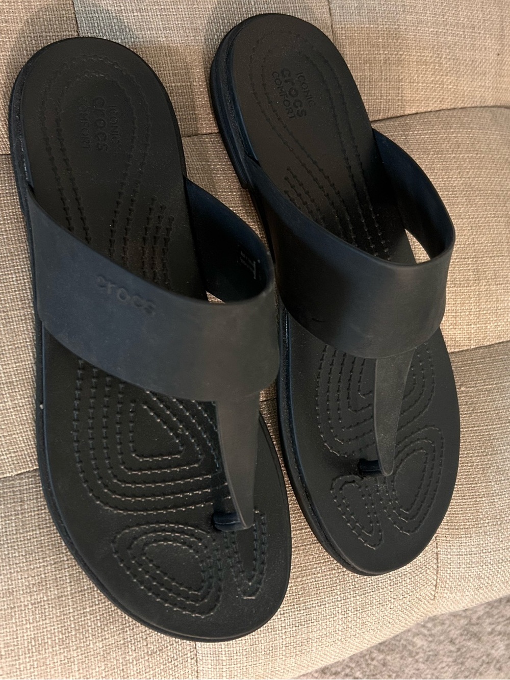 CROCS Women’s Black Wide-strap Toe-post Sandals